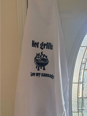 Hot Grills 'Love My Sausage' White BBQ Apron